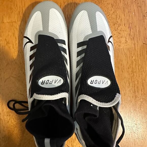 Nike Black and White Soccer cleats size 7 ghost laces - Picture 2 of 2